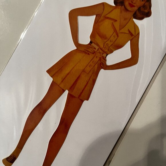 Bette Davis Paper Doll – 5 Outfits and Accessories (New, Original Packaging)‎ - Picture 3 of 8